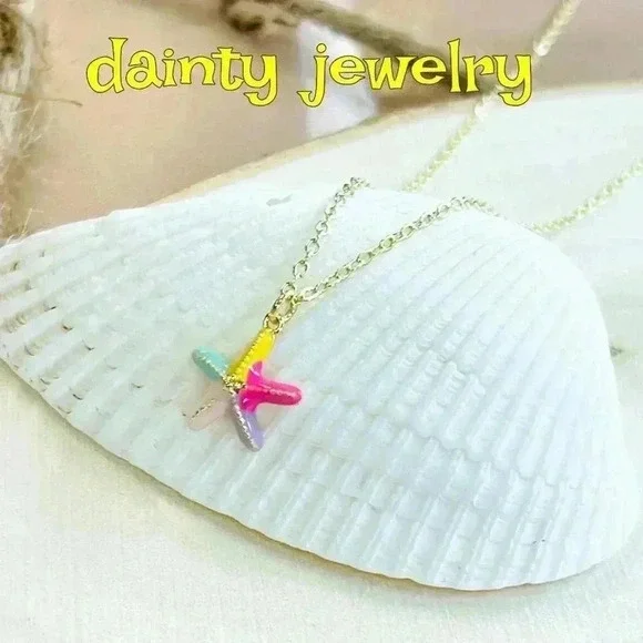 Starfish necklace, dainty minimalist summer jewelry for women made with love - Picture 3 of 10